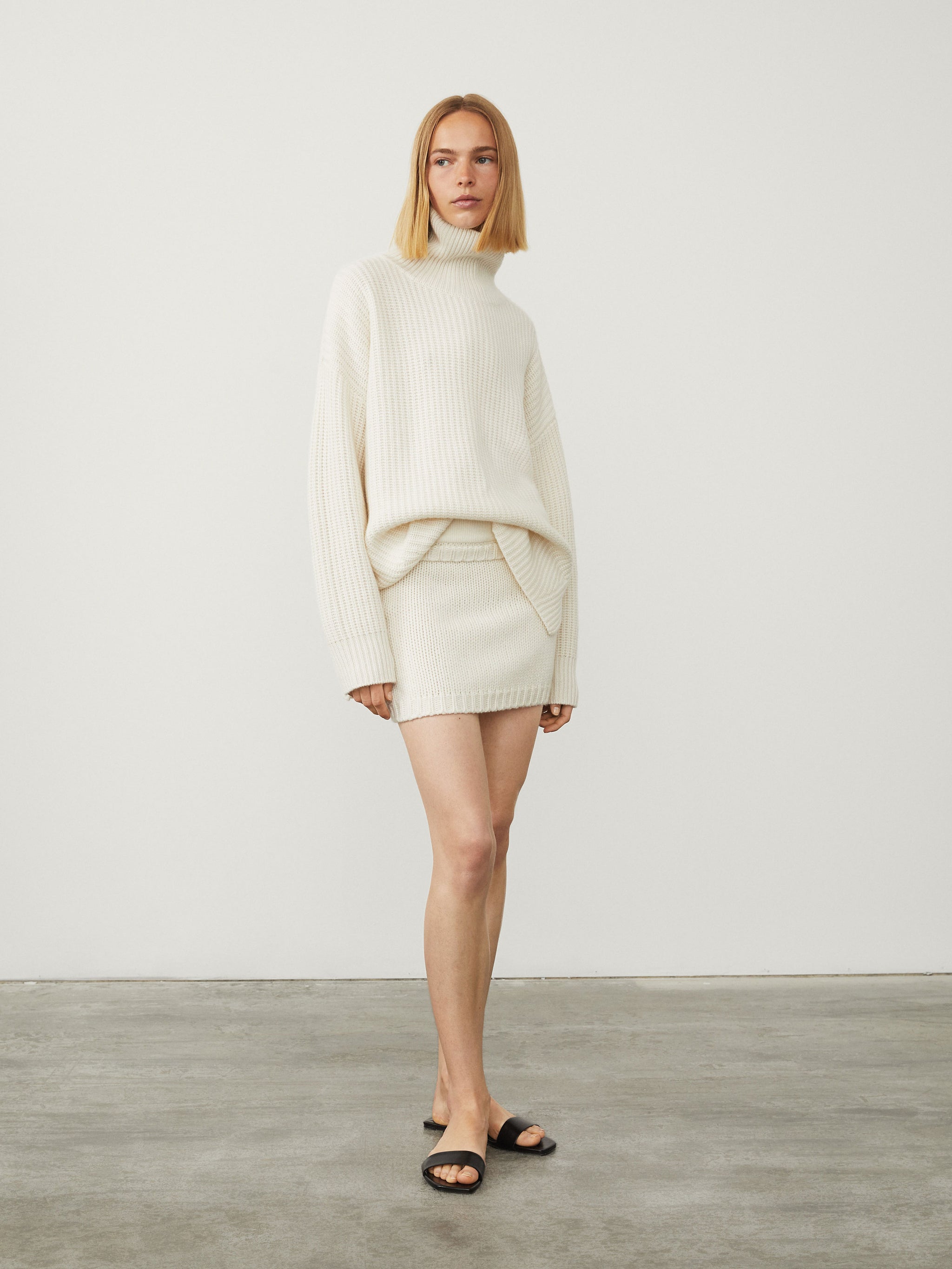 ミニスカート LISA YANG Women Mini Skirts 2025143UD GREY Mini Skirt – LISA YANG