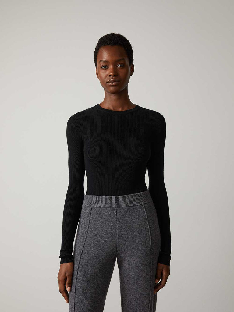 Patty Bodysuit Black | Lisa Yang | Black body with open back in 100% cashmere