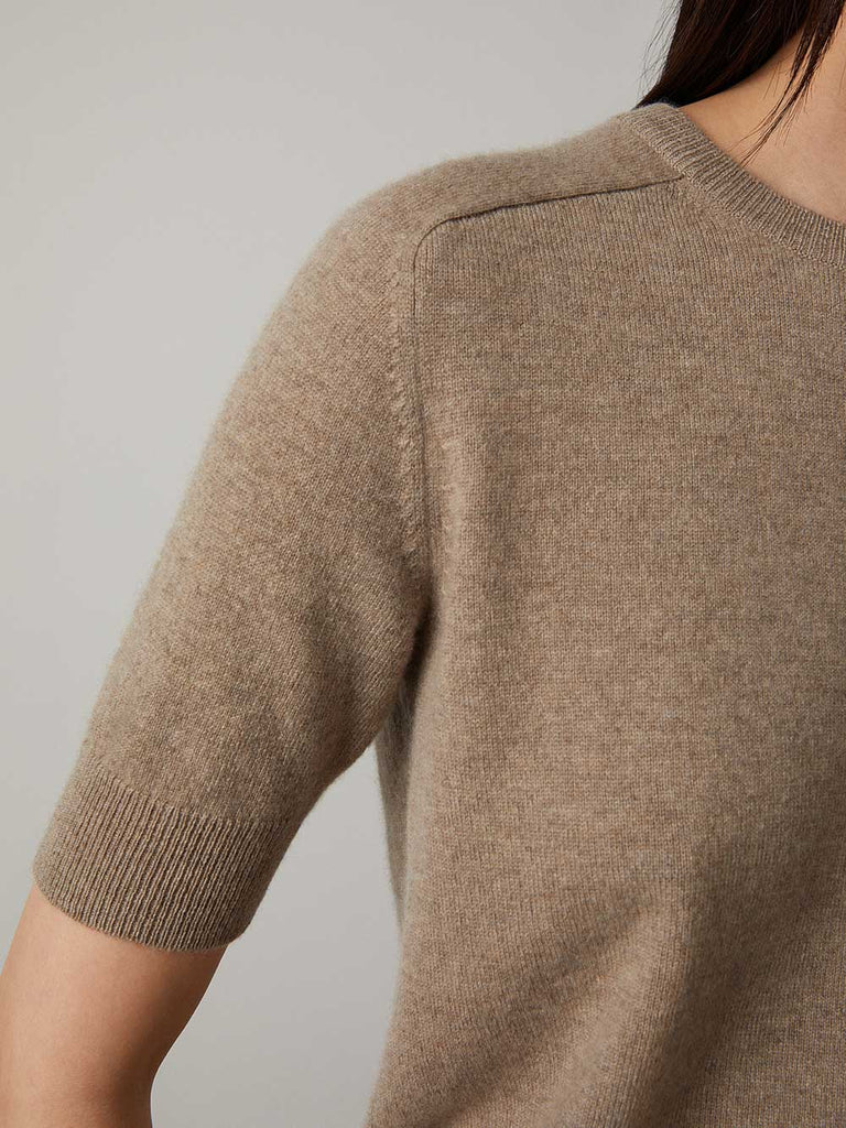 Kenza Tee Mole | Lisa Yang | Beige brown t-shirt in 100% cashmere